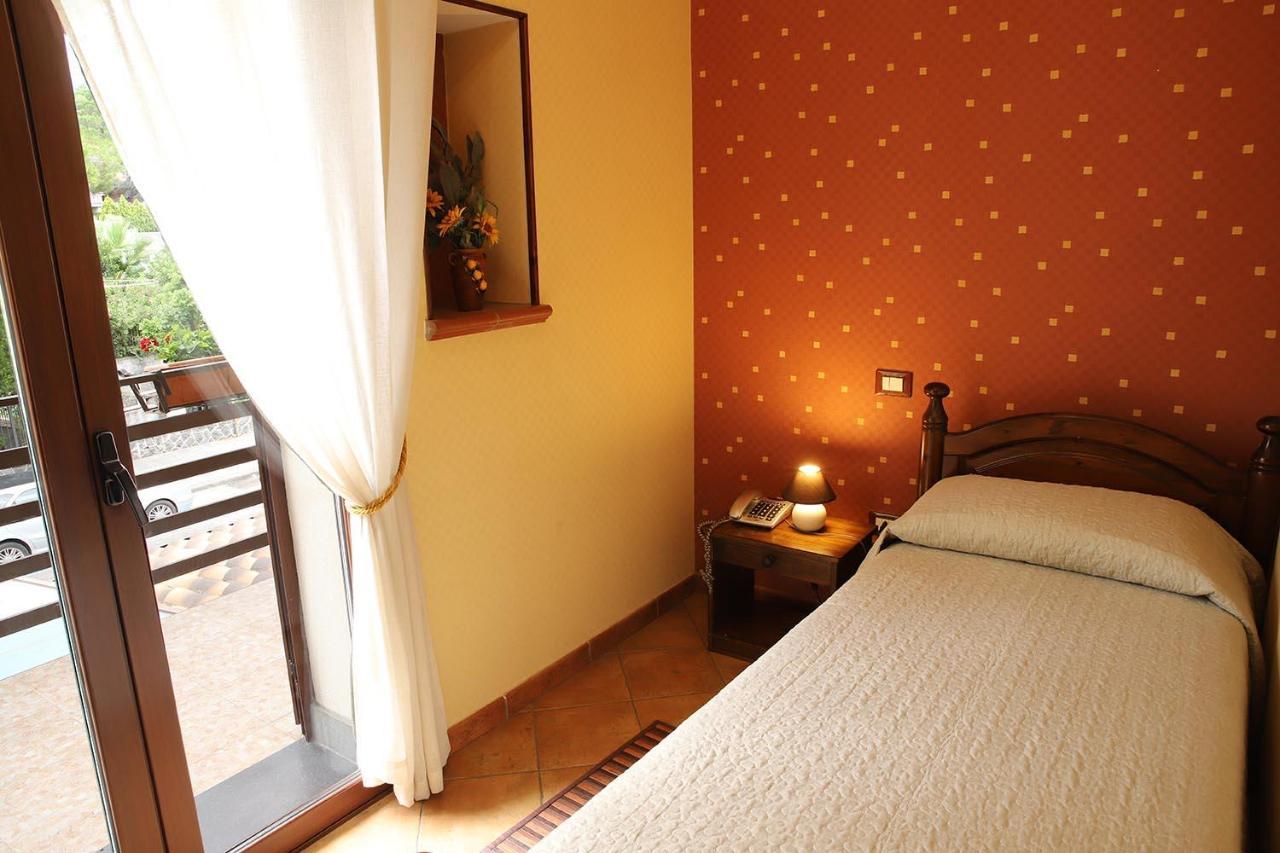 Hotel Alle Pendici Nicolosi Exterior foto